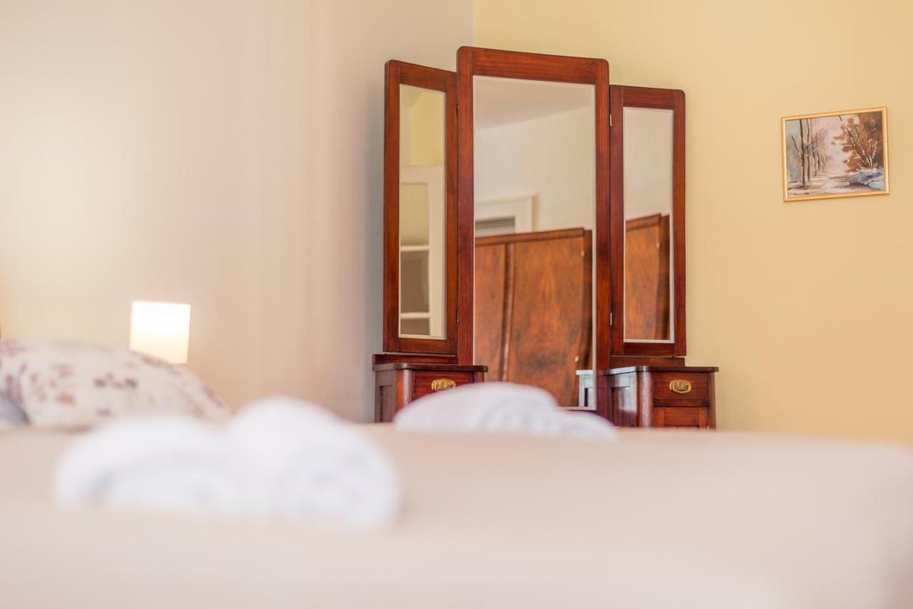Apartment Tri Mudraca Karanac Luaran gambar