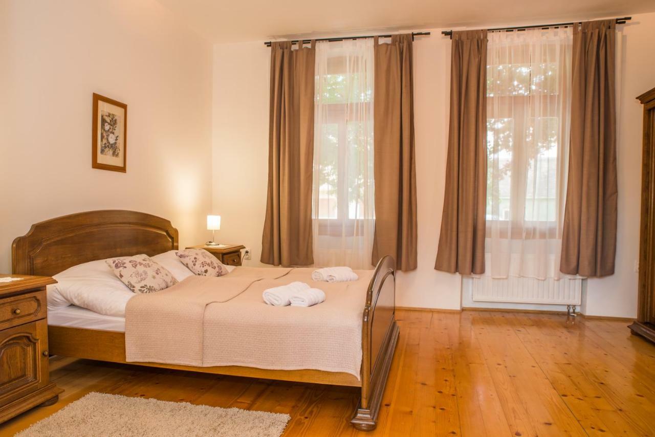 Apartment Tri Mudraca Karanac Luaran gambar